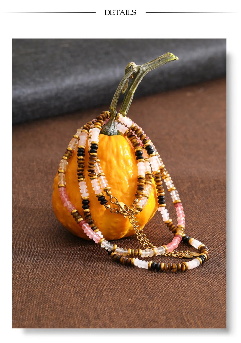 Pink natural stone beaded necklace in gold-plated stainless steel with natural stone.