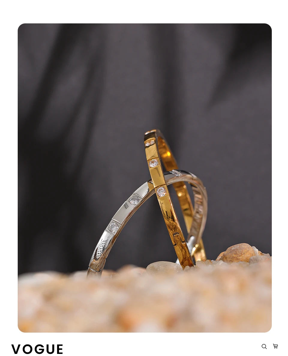 Cubic Zirconia Geometric Bracelet — Gold-Plated Stainless Steel with Cubic Zirconia · PS2077