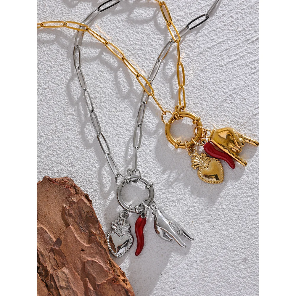 Red heart geometric necklace in gold-plated 316L stainless steel.