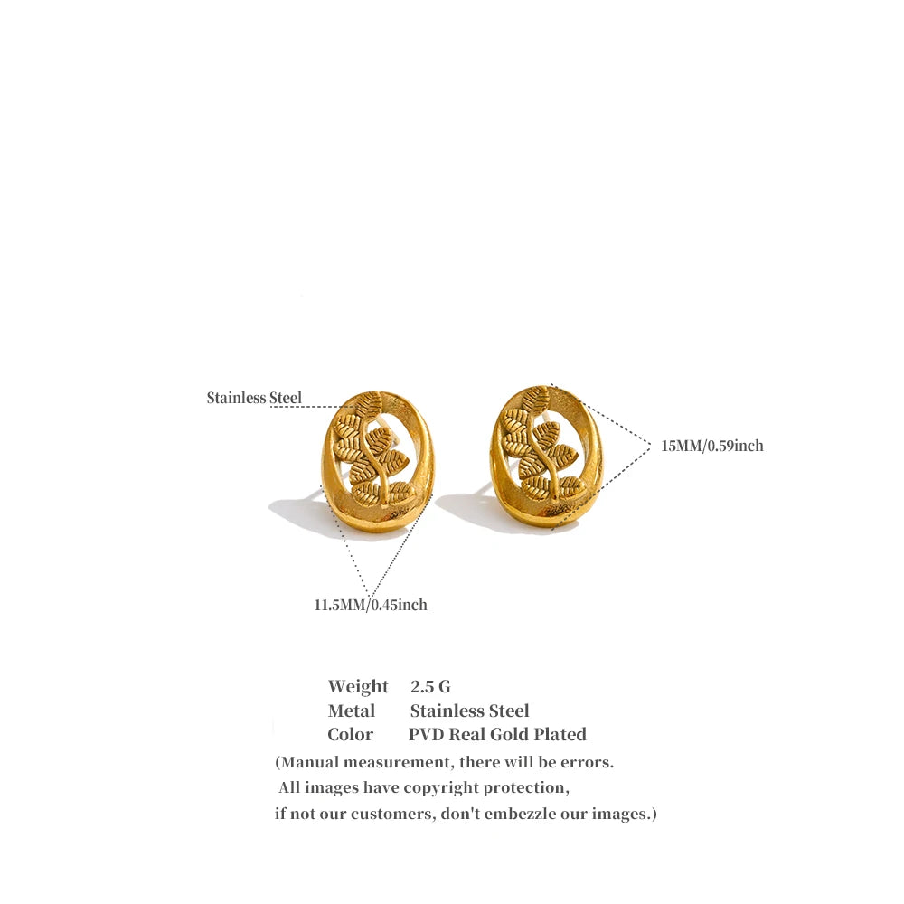 Geometric earrings in gold-plated stainless steel.