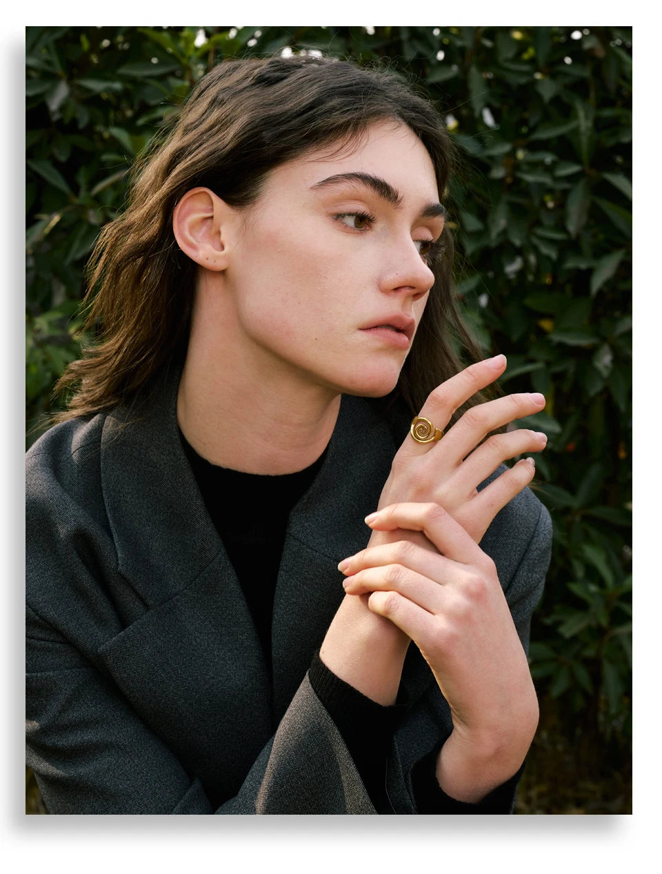 Geometric ring in gold-plated stainless steel.