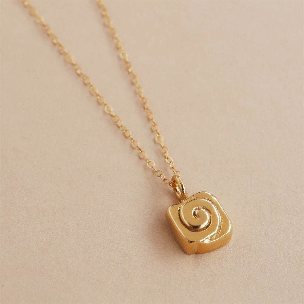 Hornbread earrings, salt pepper bread necklace, cinnamon roll earrings, gold-plated color preservation