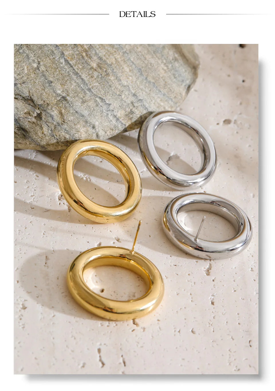 Geometric earrings in gold-plated stainless steel.