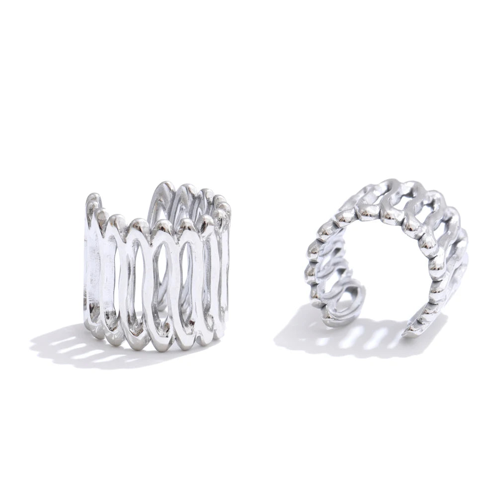 Geometric layered earrings in gold-plated stainless steel.