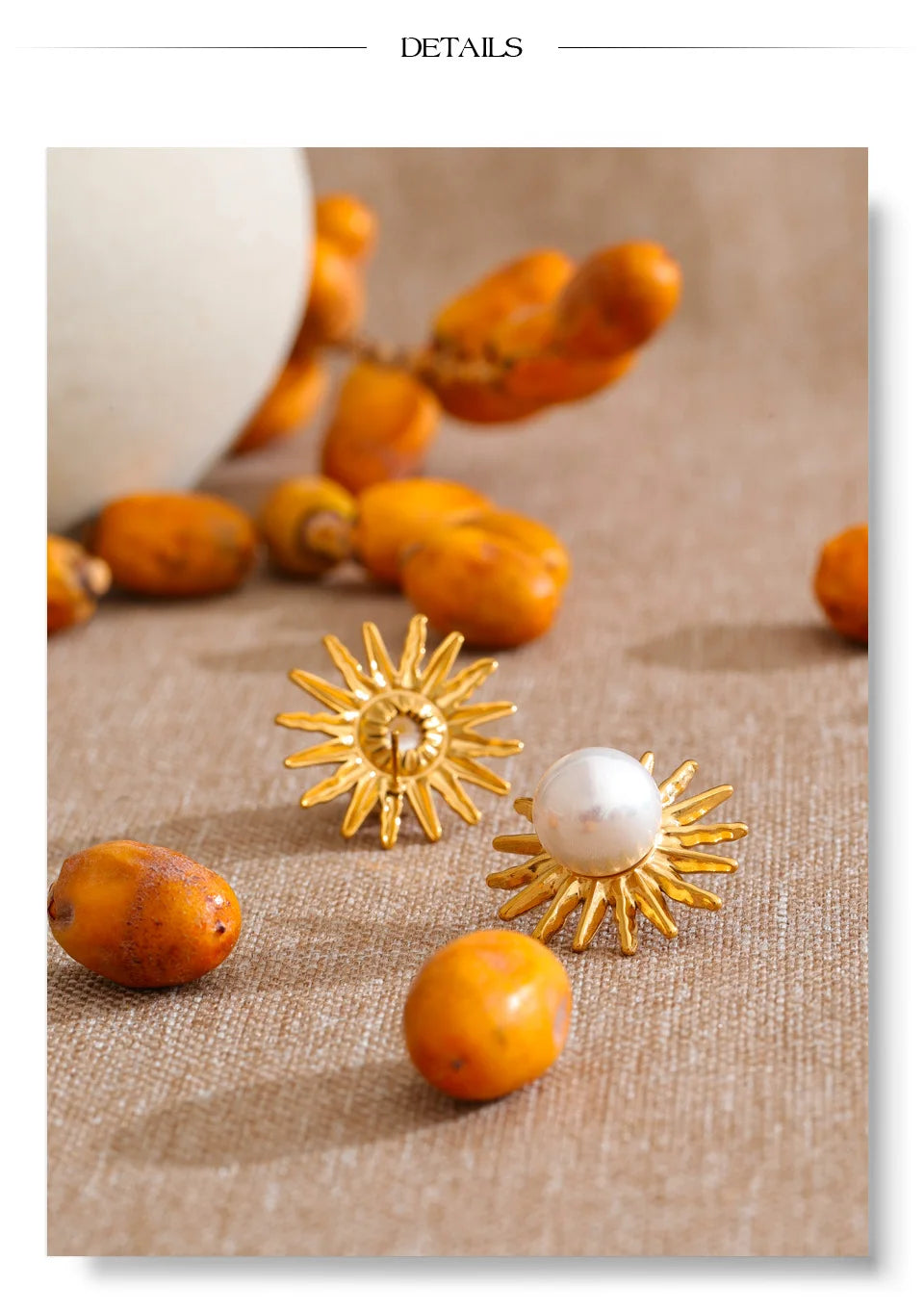 Pearl flower geometric earrings in gold-plated stainless steel with pearl.
