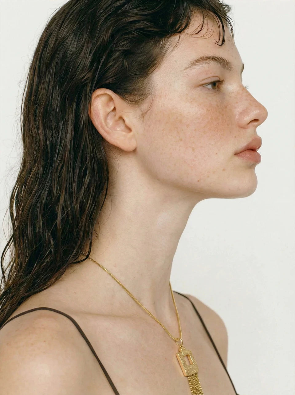 Geometric chain earrings in stainless steel.