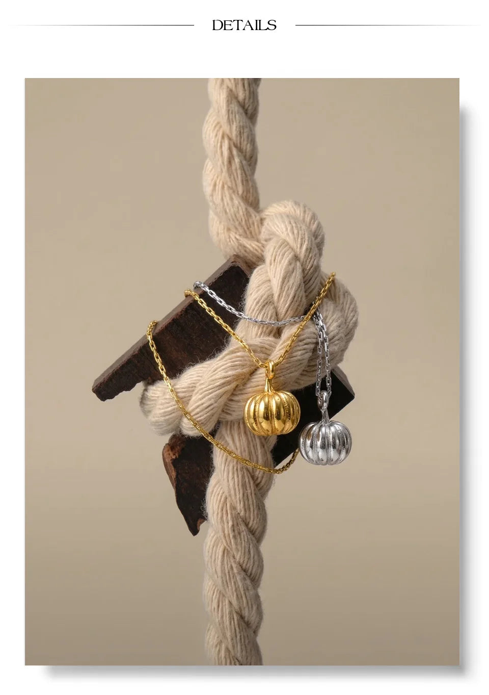 Geometric necklace in gold-plated stainless steel.