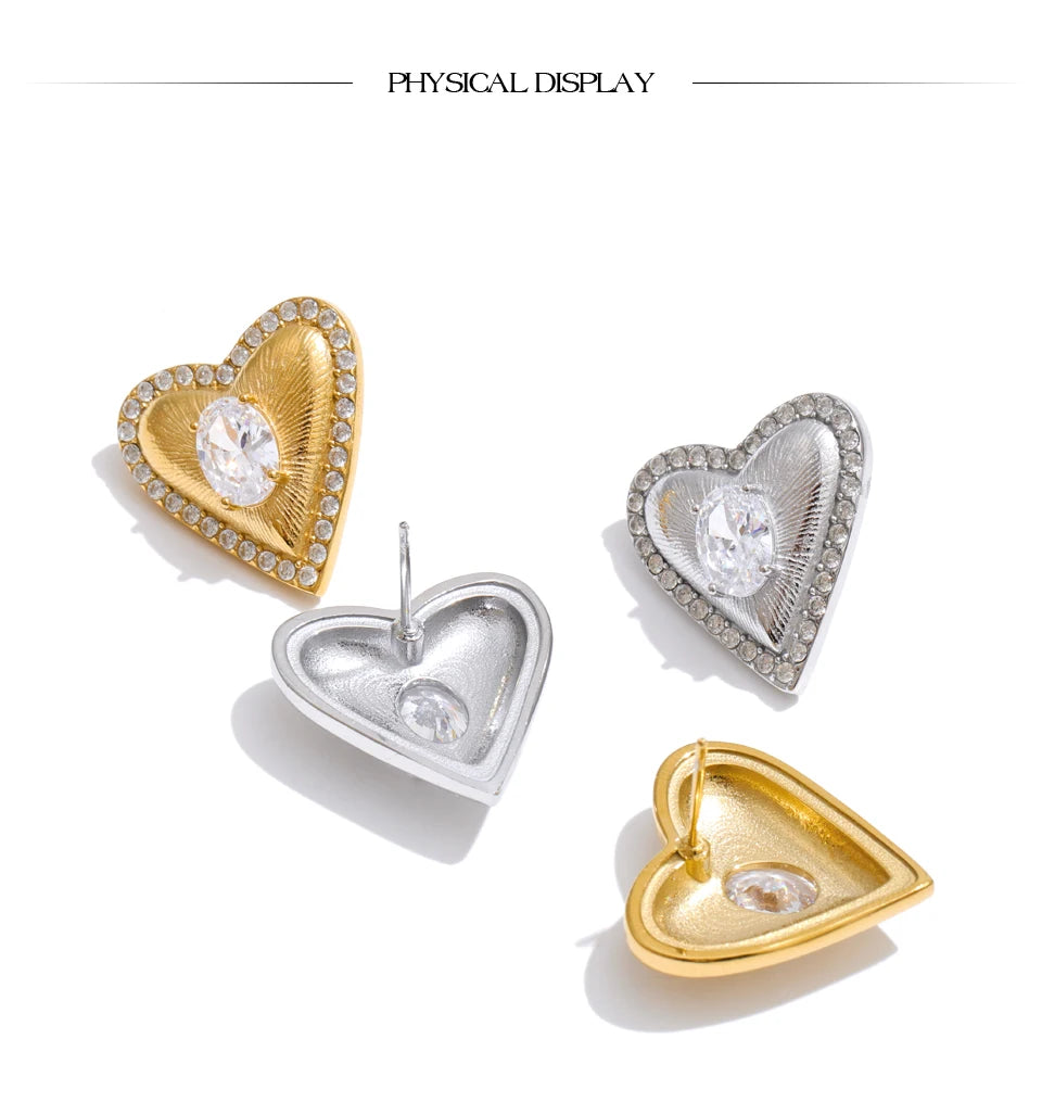 Cubic zirconia heart earrings in gold-plated stainless steel with cubic zirconia.
