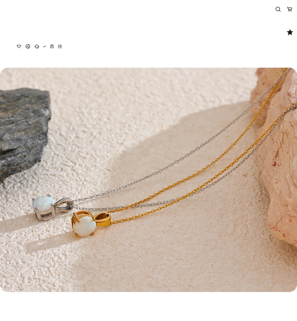 Natural stone geometric necklace in gold-plated stainless steel with natural stone.