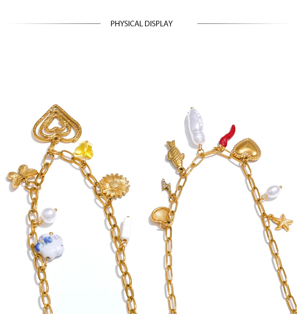 Pearl shell flower necklace in gold-plated stainless steel with pearl and shell.
