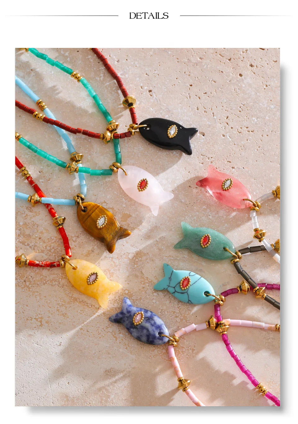 Natural stone geometric necklace in gold-plated stainless steel with natural stone.