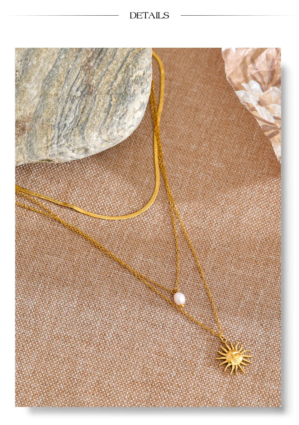 Freshwater pearl sun geometric necklace in gold-plated stainless steel with freshwater pearl.