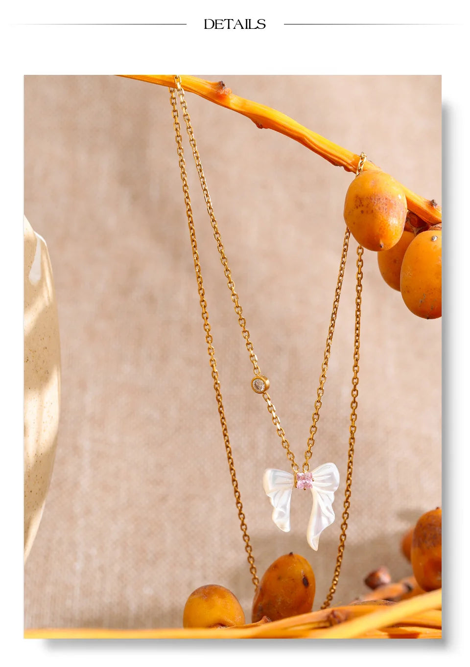 Shell butterfly necklace in gold-plated stainless steel with shell.