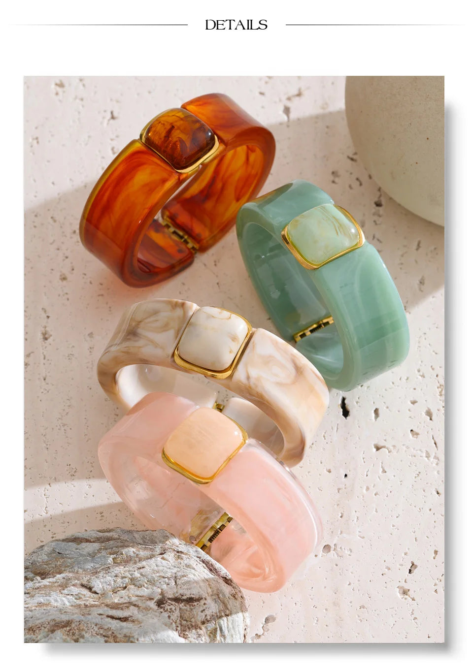 Green acrylic geometric bracelet in gold-plated stainless steel with acrylic.