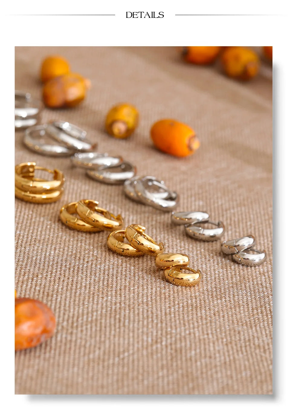 Geometric earrings in gold-plated stainless steel.
