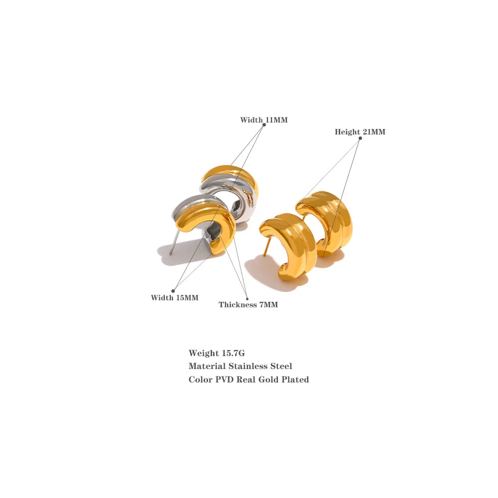 Minimalist geometric earrings in gold-plated stainless steel.