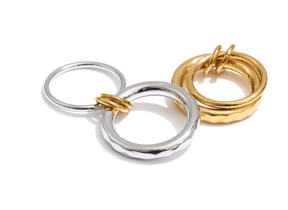 Geometric ring in 18K gold-plated stainless steel.
