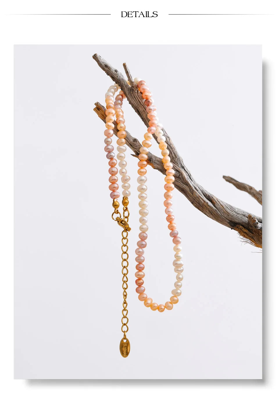 Freshwater pearl geometric necklace in gold-plated stainless steel with freshwater pearl.