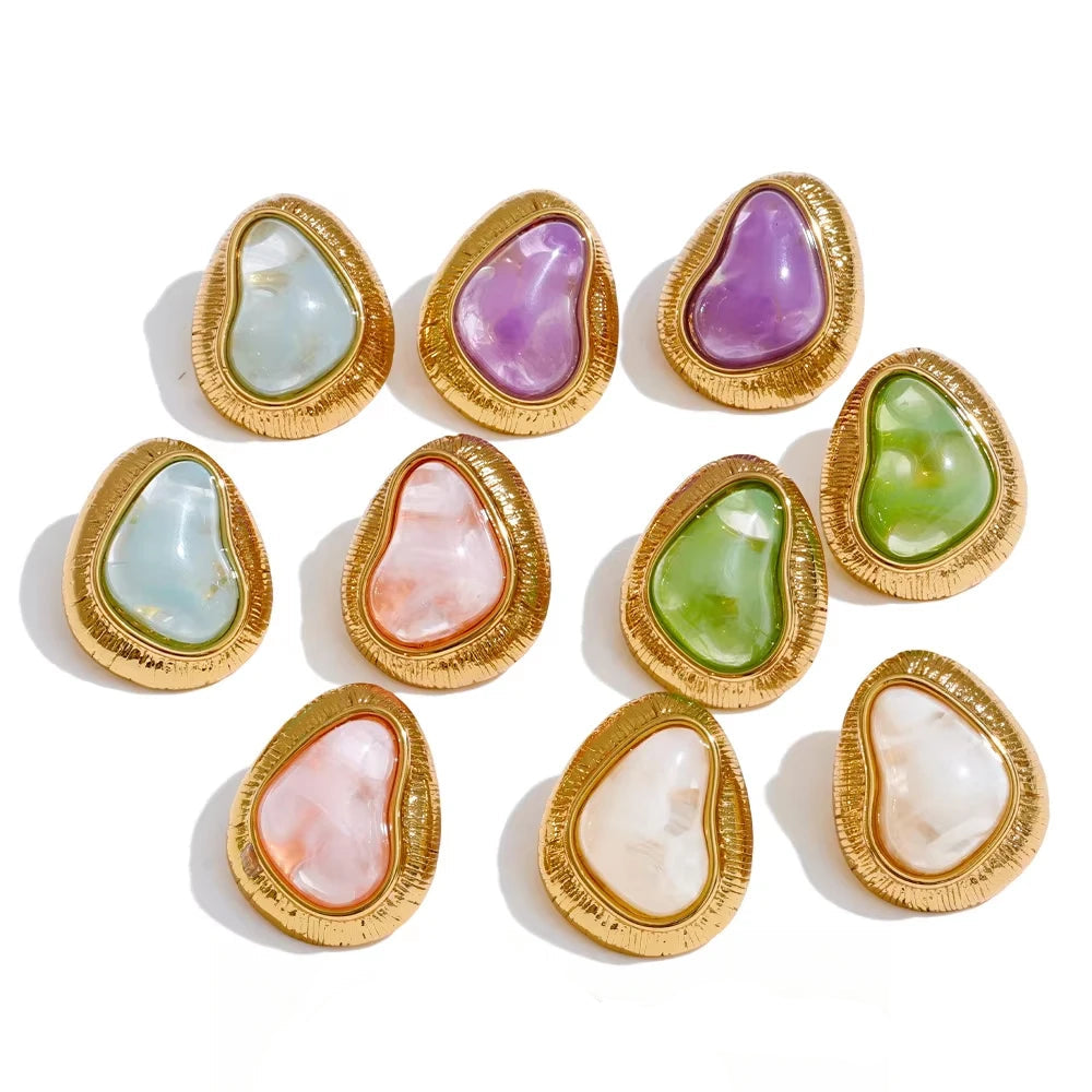 Gold-plated earrings with resin and acrylic stones in a variety of colors.