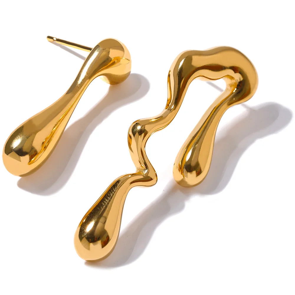 Gold-plated stainless steel earrings with a curved design.