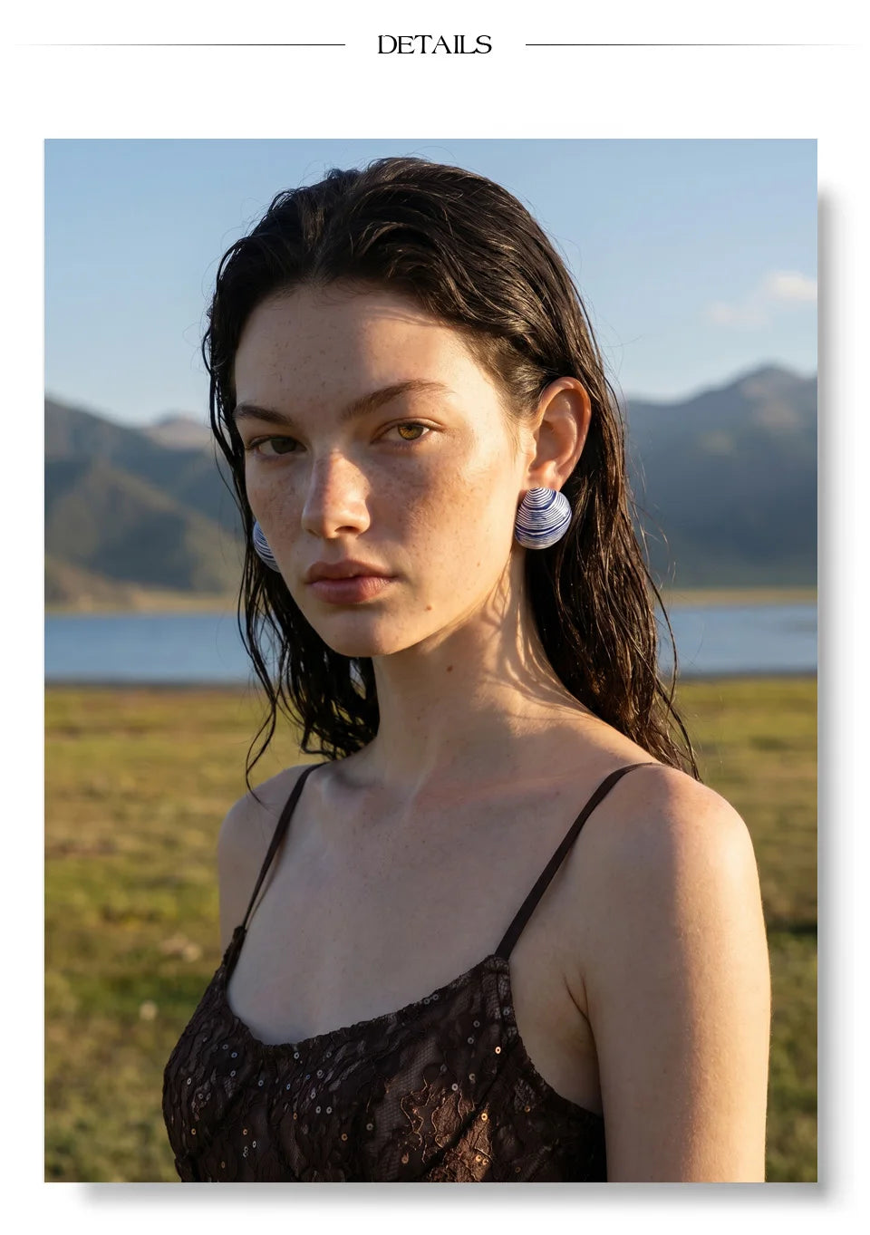 Shell enamel geometric earrings in gold-plated stainless steel with shell and enamel.