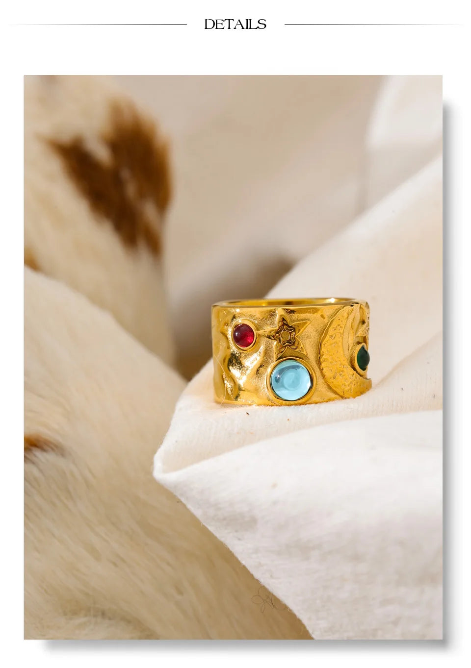 Glass star moon ring in 18K gold-plated stainless steel.