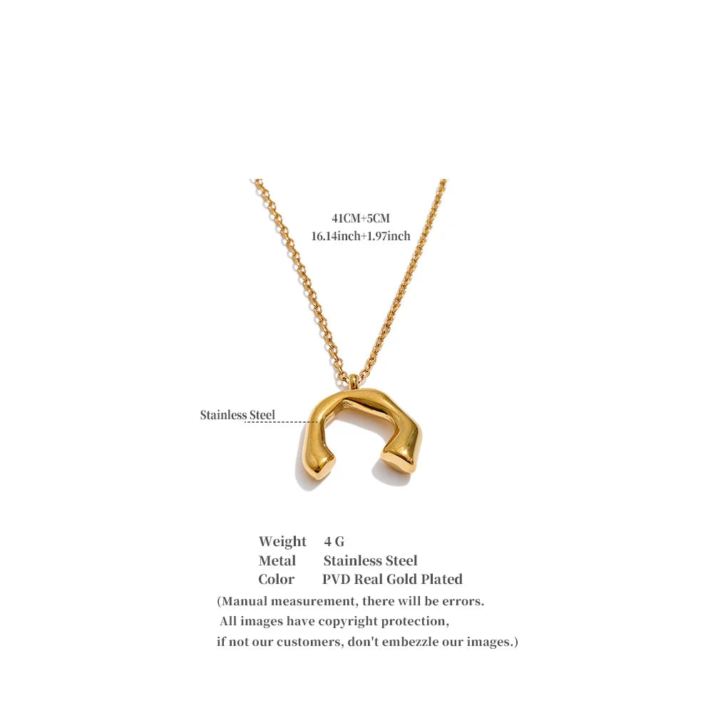 Minimalist geometric necklace in gold-plated stainless steel.