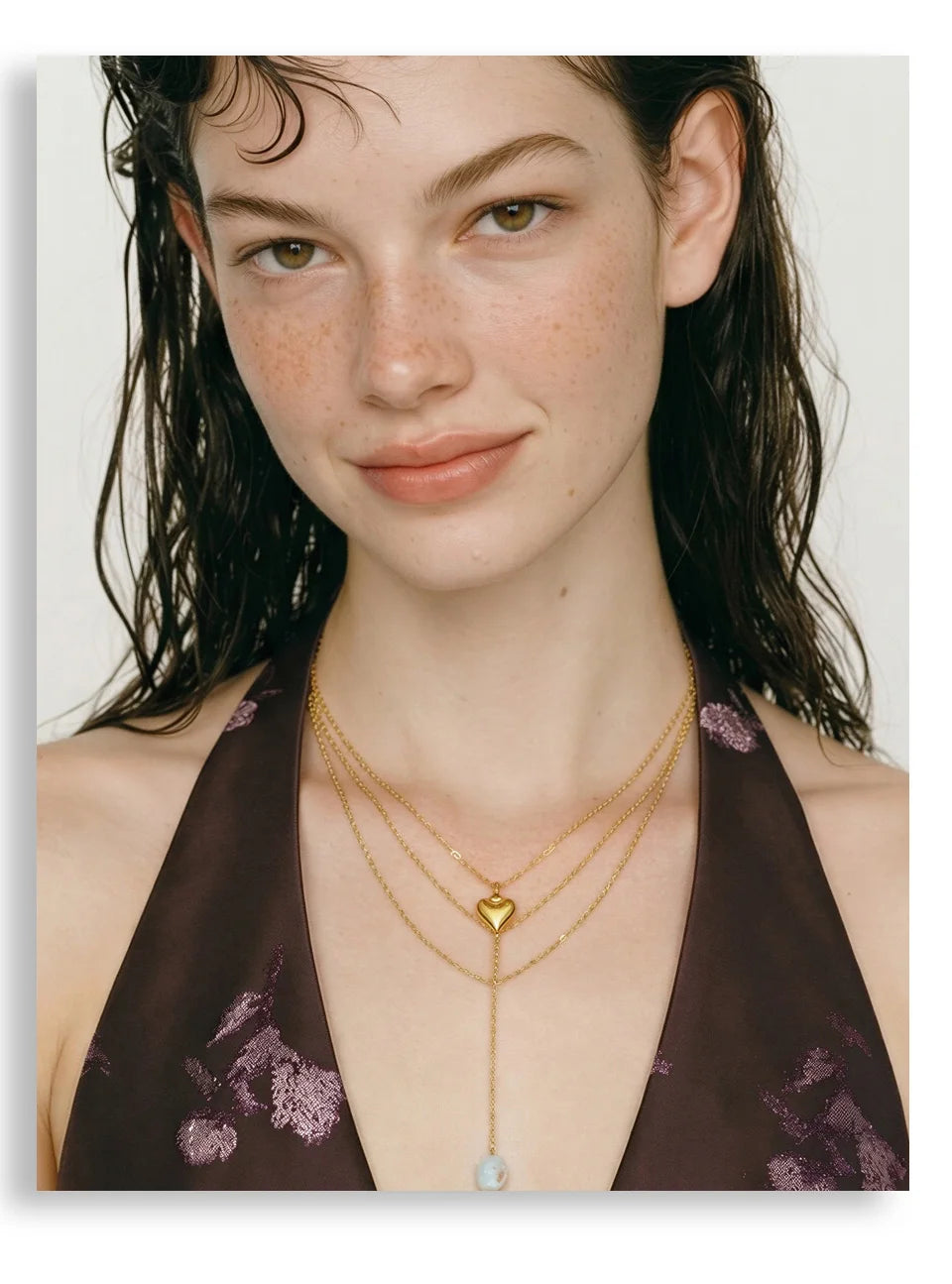 Natural stone heart chain necklace in gold-plated stainless steel with natural stone.