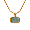 Natural stone geometric necklace in gold-plated stainless steel with natural stone.