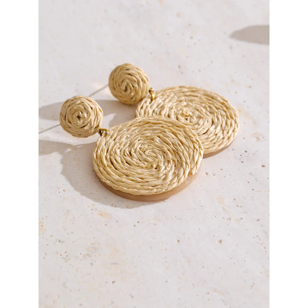 Green star earrings in gold-plated stainless steel.