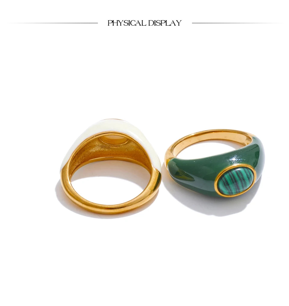 White shell enamel ring in 18K gold-plated stainless steel with natural stone and shell.