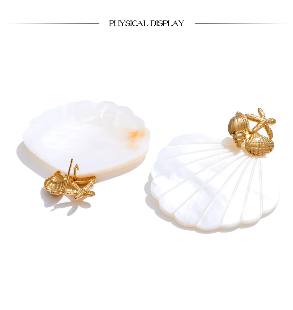 Shell star geometric earrings in gold-plated stainless steel with shell.