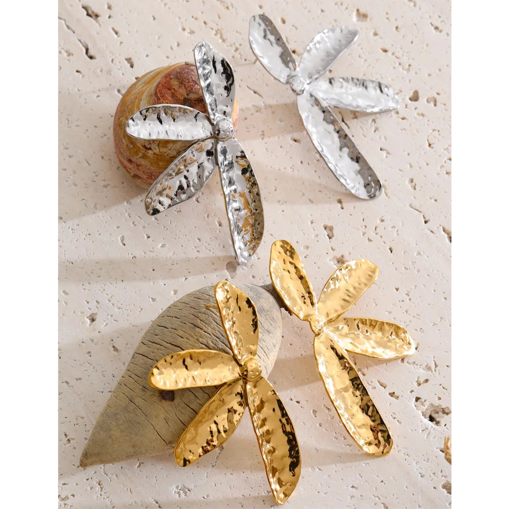 Flower Hammered Earrings — Gold-Plated Stainless Steel · PS1263