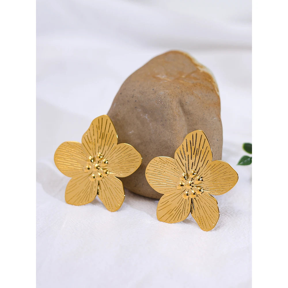 Stud Earrings Flower Vintage — 316L Stainless Steel · PS477