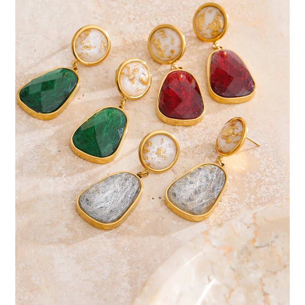 White resin multi-color earrings in gold-plated stainless steel with resin.