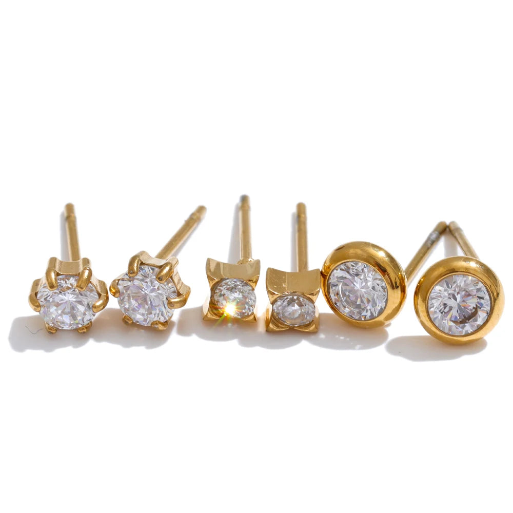 Cubic zirconia geometric earrings in gold-plated stainless steel with cubic zirconia.