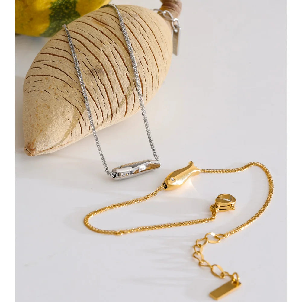 Cubic Zirconia Geometric Chain Bracelet — Gold-Plated Stainless Steel with Cubic Zirconia · PS1757