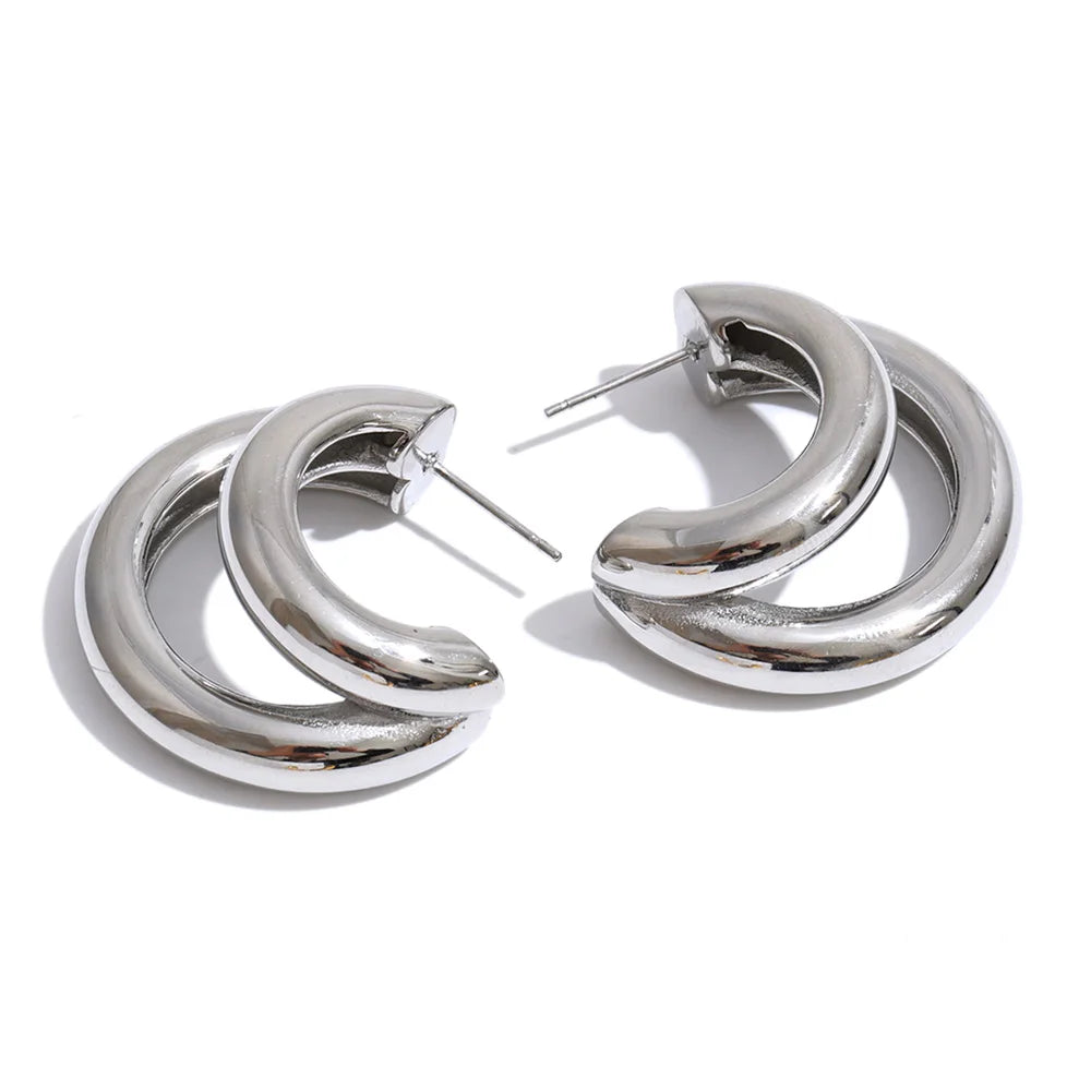 Geometric earrings in gold-plated stainless steel.