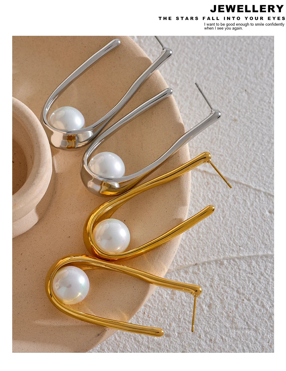 Pearl minimalist geometric earrings in gold-plated stainless steel with pearl.