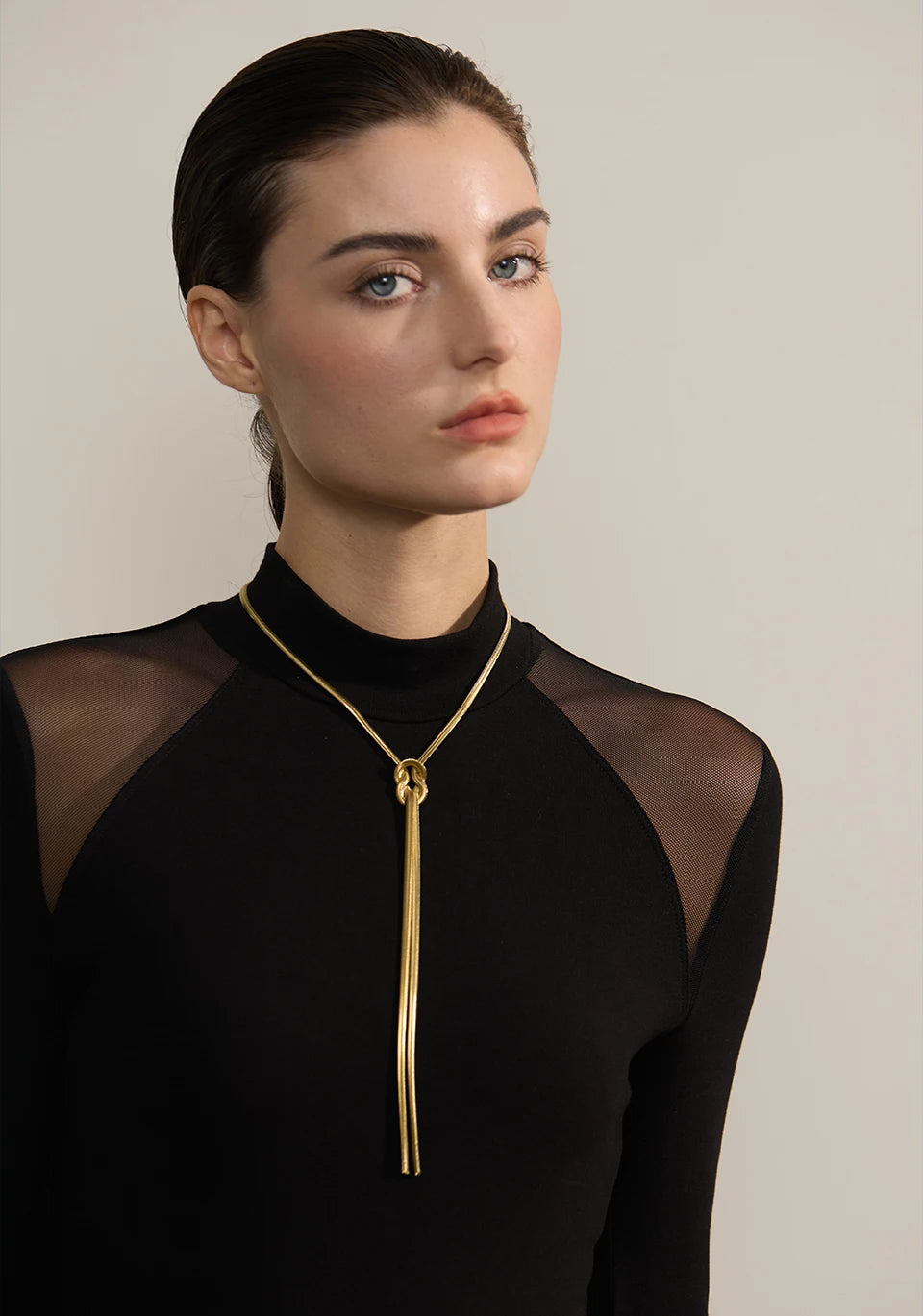 Snake geometric chain necklace in gold-plated stainless steel.