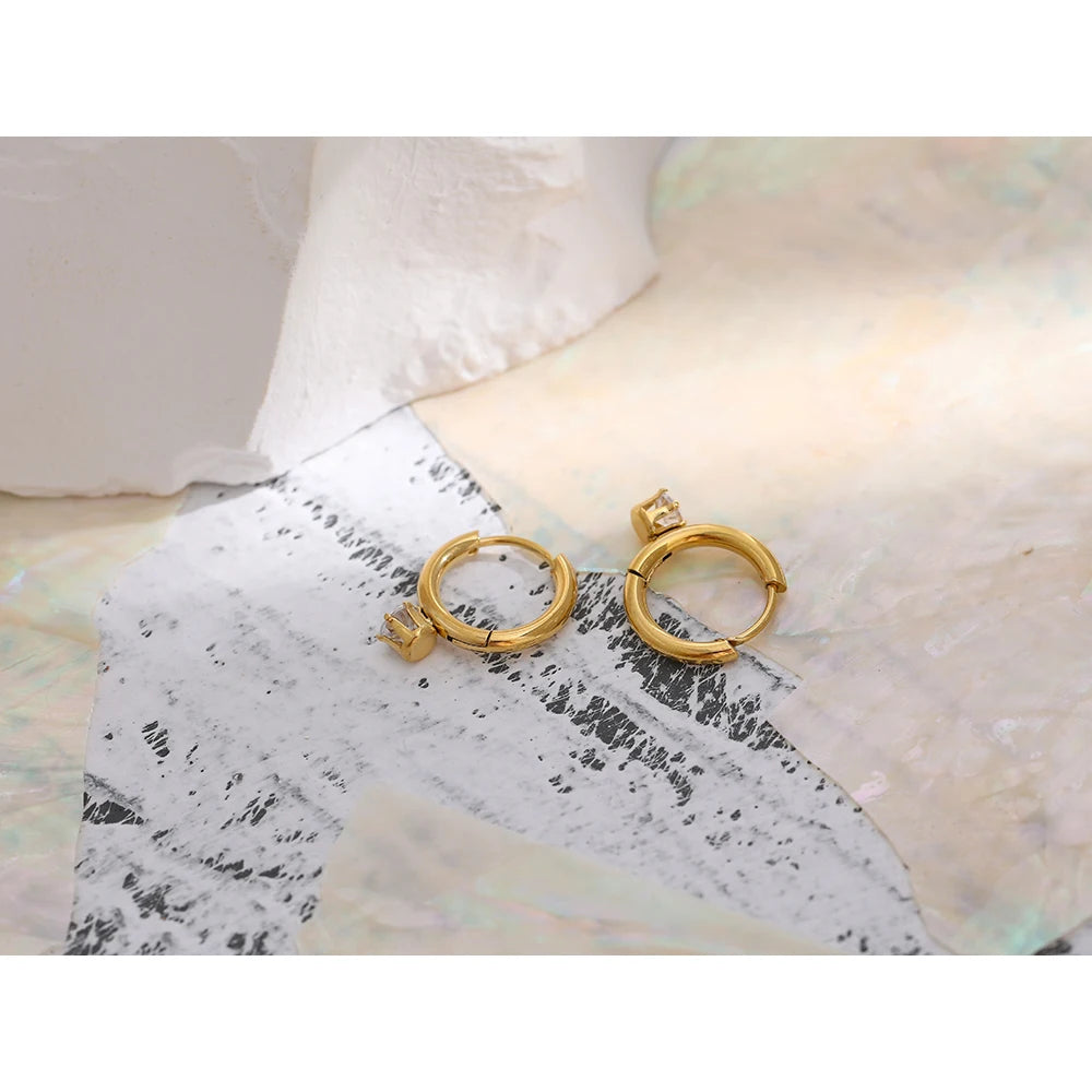 Cubic Zirconia Minimalist Geometric Earrings — Gold-Plated Stainless Steel with Cubic Zirconia · PS1614