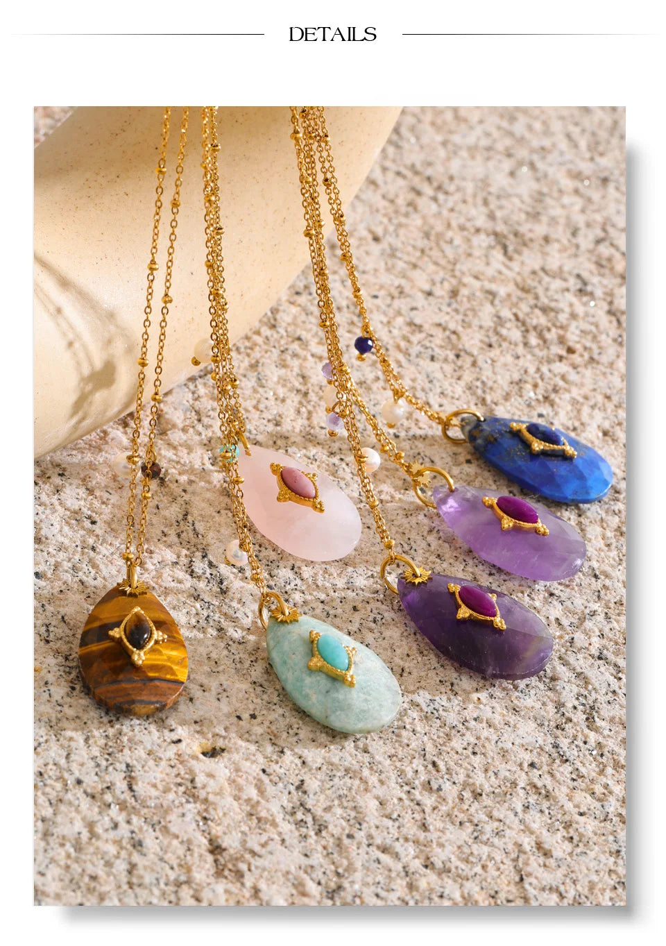 Natural stone necklace in gold-plated stainless steel with natural stone.