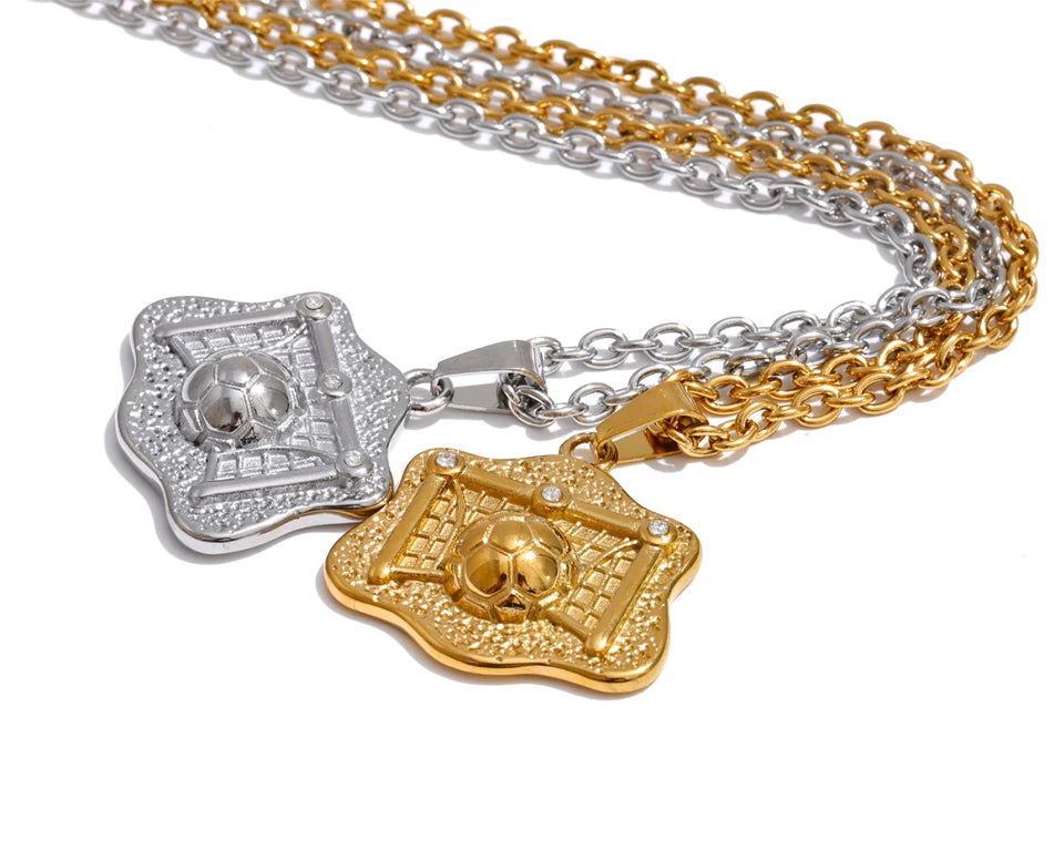 Geometric necklace in gold-plated 316L stainless steel.