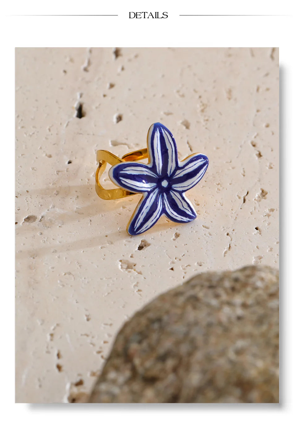 Enamel flower ring in 18K gold-plated stainless steel with enamel.