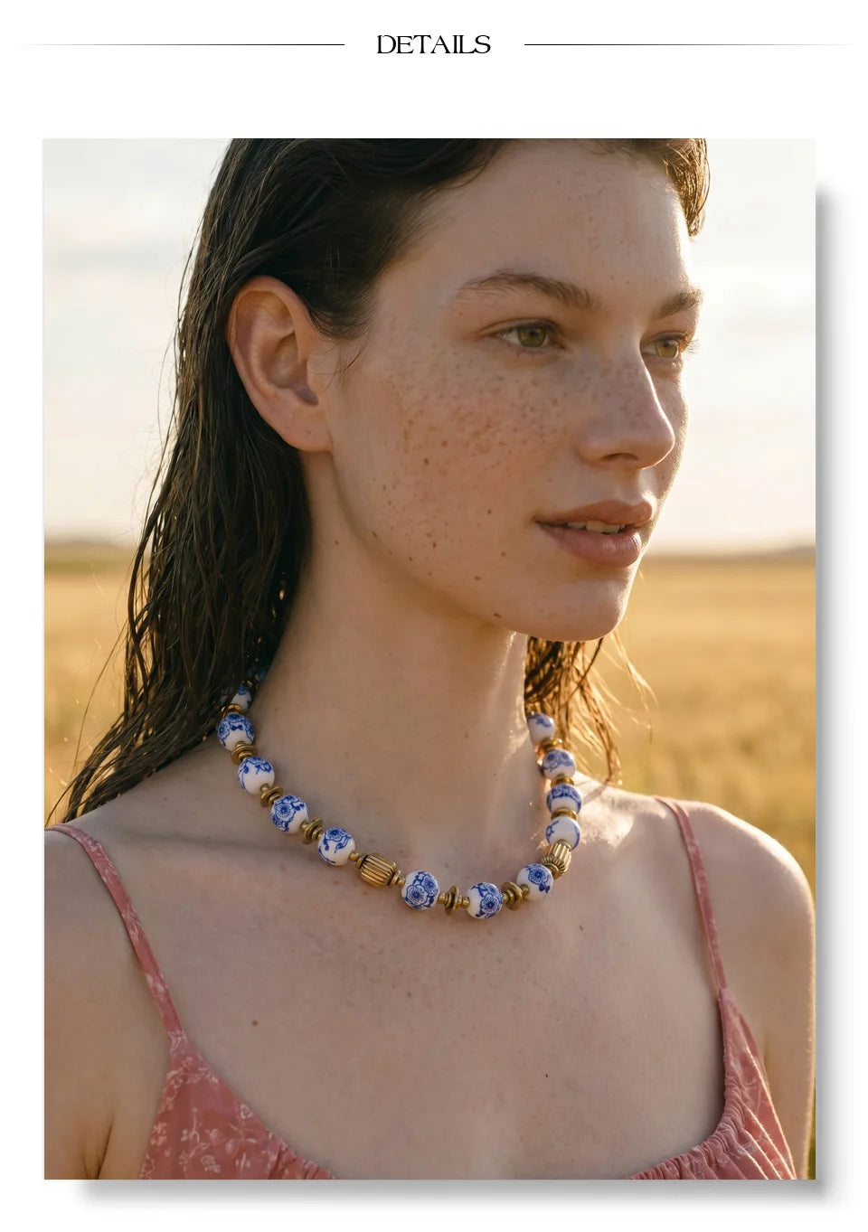 Blue flower beaded necklace in gold-plated stainless steel.