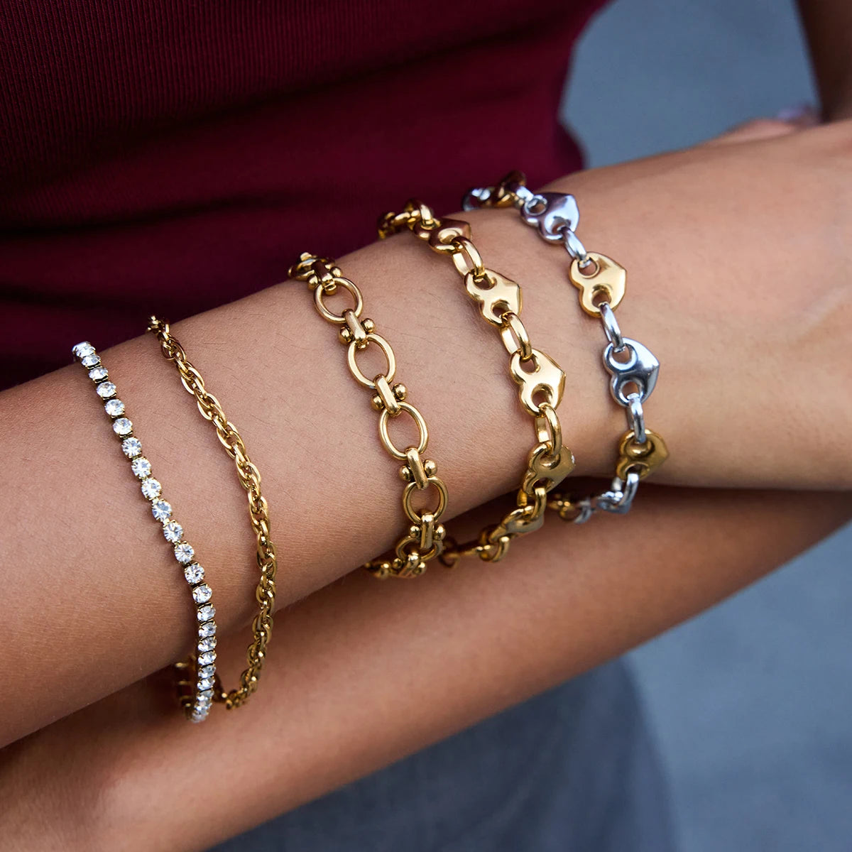 Two-Tone Heart Link Bracelet — Stainless Steel · PS361