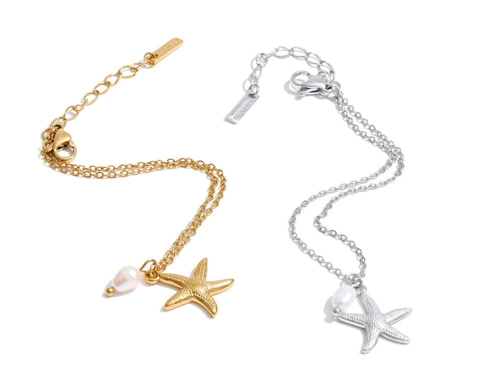 Freshwater pearl star geometric bracelet in gold-plated stainless steel with freshwater pearl.