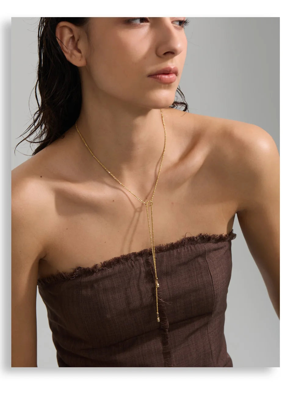 Cubic zirconia geometric chain necklace in gold-plated stainless steel with cubic zirconia.