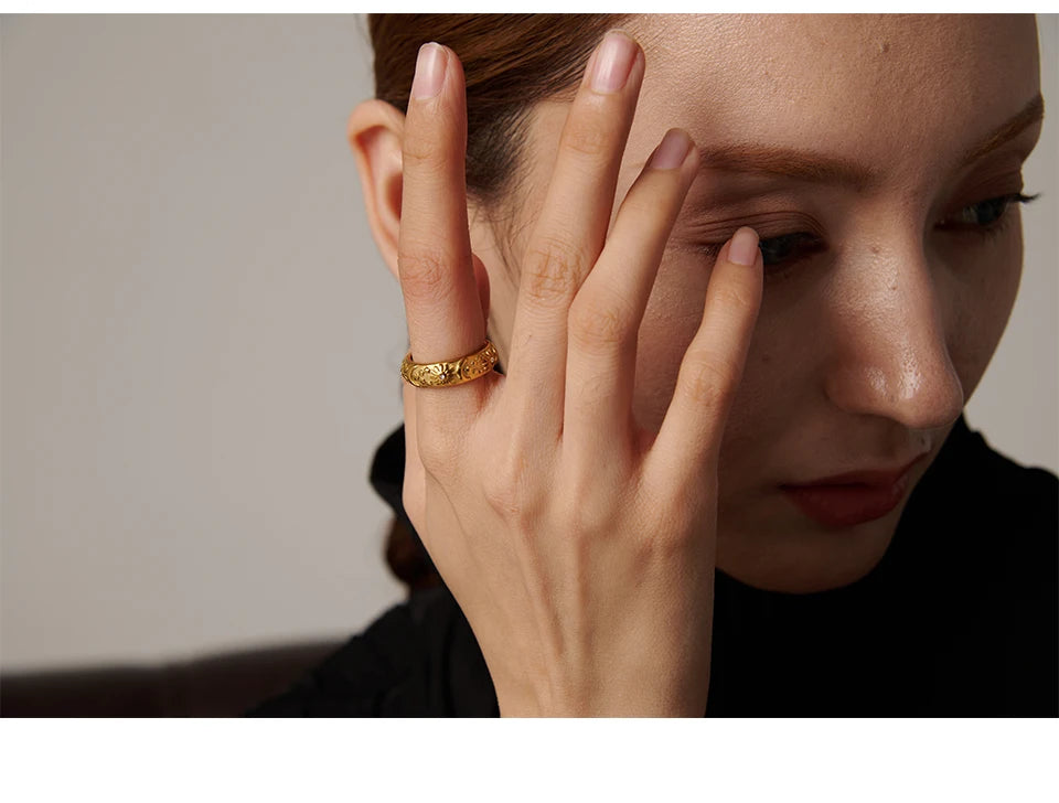 Star moon sun ring in 18K gold-plated stainless steel.