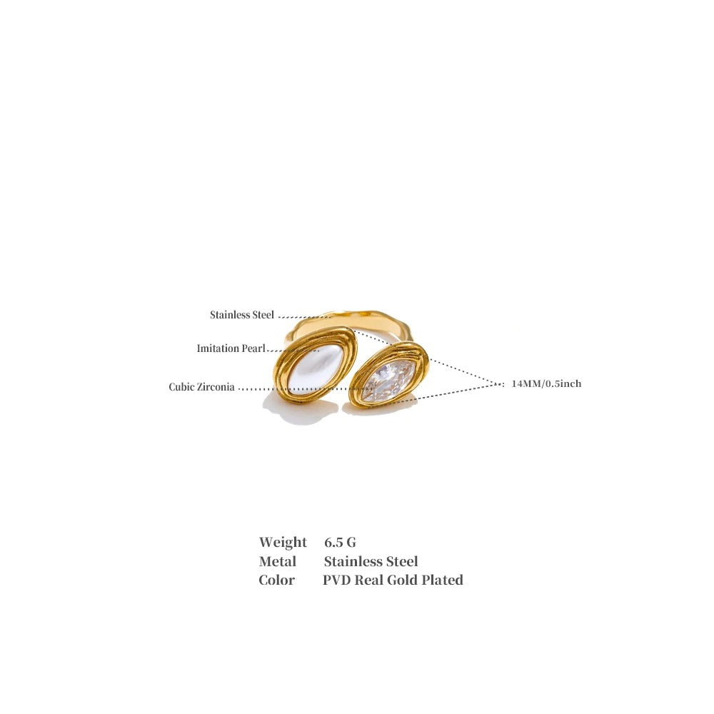 Cubic zirconia geometric ring in 18K gold-plated stainless steel with cubic zirconia.